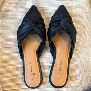 Time and Tru NWOT Mules